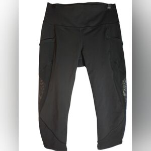 Lululemon Black Athletic Leggings with Mesh Panels Cropped Size Small Athleisure